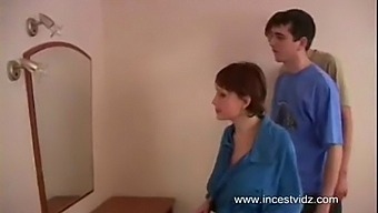 Gravid Rysk Syster Njuter Av Tid Med Sina Syskon I En Lekfull Video