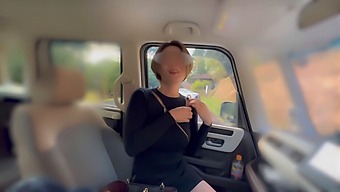 Amatör Ansluter Sig Till Utomhusorgie Och Får Bukkake-Ansiktsbehandling