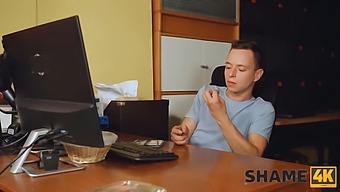 Trải Nghiệm Những Lỗ Hổng Cực Kỳ Rộng Trong Độ Phân Giải Cao