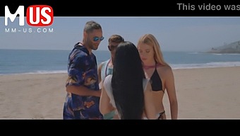 Morgan Lee Und Khloe Kapri Singen Und Ficken Mit Großen Schwänzen In Hd