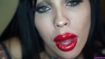 High Definition Video Of Street Pick Up With A Prostitute Without A Condom.